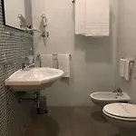 The Lux 4*