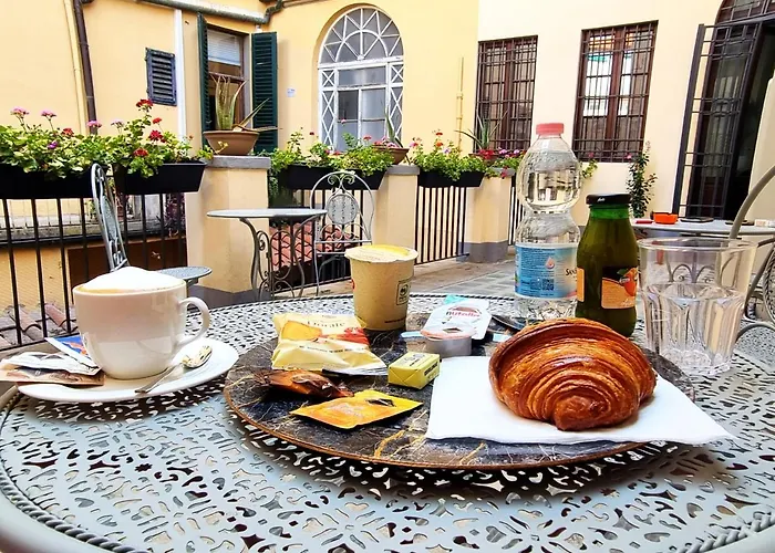 The Lux Frühstückspension 4*